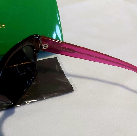 Kate spade bi-focal sunglasses - Picture 6 of 6